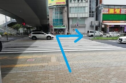 横断歩道.jpg